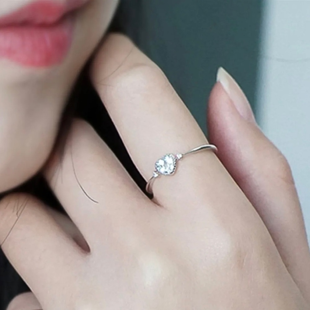 Light Blue Heart Shaped Sapphire Ring - Picture 5 of 7